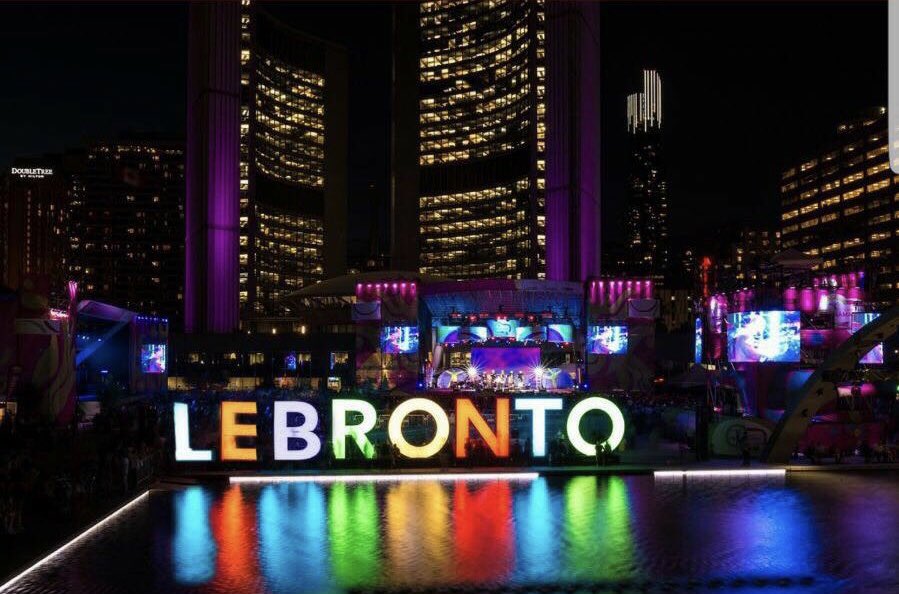 ThankYouToronto's tweet photo. Who Did This? 😡 #NoThankYou https://t.co/I6dY4p7hSL