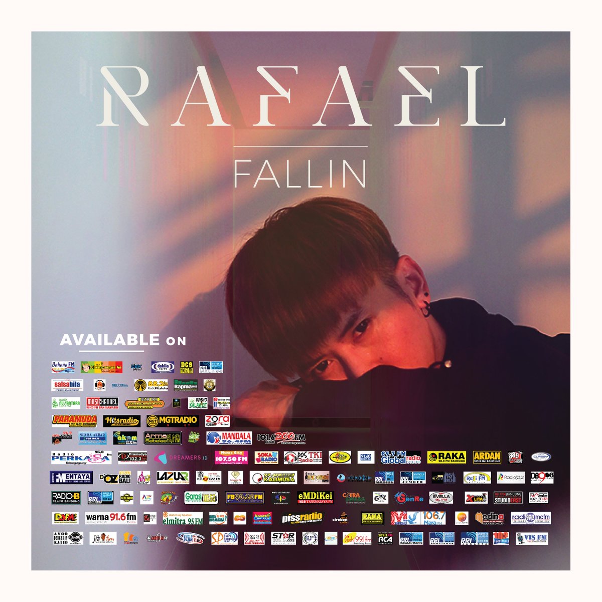 Nanti jam 11:00 Ada #PemutaranSerentak Track Terbaru  <a href="/Rafaell_16/">Raphael</a> - Fallin From @sadrachmusic_official cc: <a href="/MDjabarsquad/">MDJabarSquad</a>  #Fallin