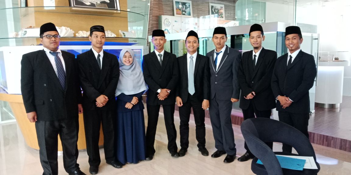ppn_ratu's tweet photo. Selamat kepada Abdurrahman Robbani &amp; Andre Nursetya H dari PPN Palabuhanratu yg telah dilantik &amp; diambil sumpah menjadi Pejabat Fungsional Tertentu Pengawas Perikanan (2/5/18) di GMB IV, semoga dpt mengemban amanah yg telah diberikan dgn baik.
@sjariefwidjaja @kkpgoid @djpt_kkp https://t.co/1qanp89zYJ
