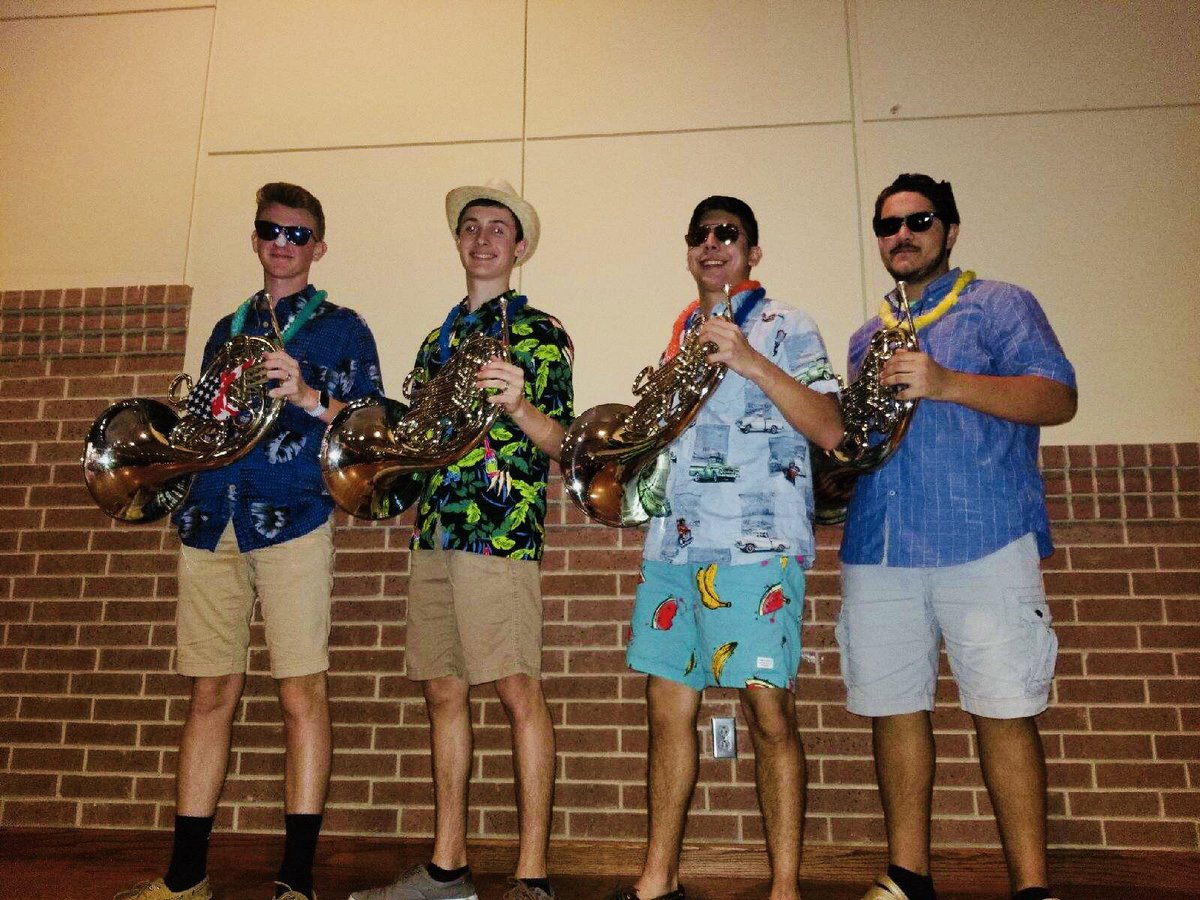 TheBradyBarrow's tweet image. Had an awesome “Hawaiian” themed concert with my Horn Dawgz😂 I love these people so much, and I’m so thankful I get the chance to be a part of something so great!!!!!! #horns #bestsection #horndawgz
