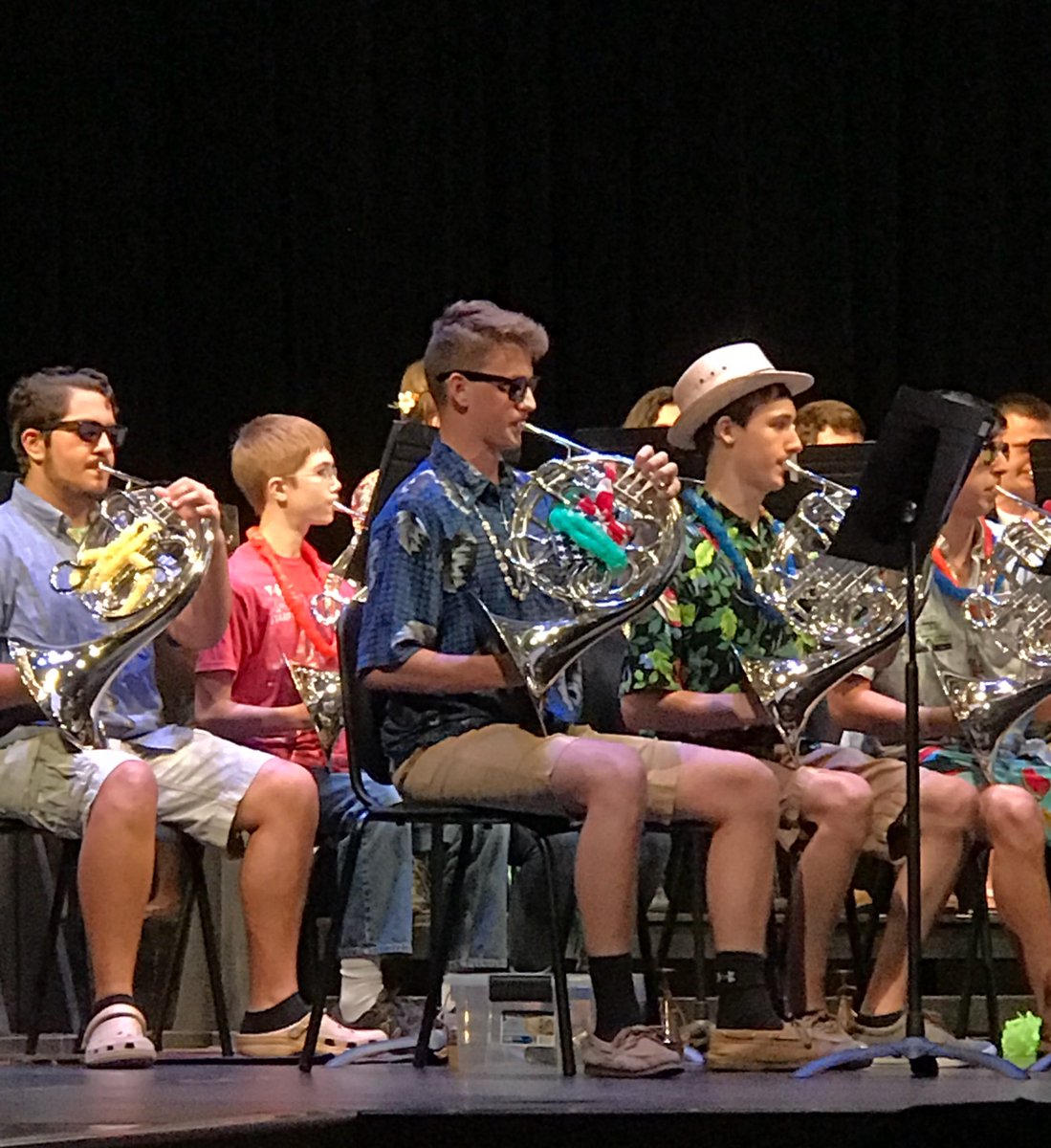TheBradyBarrow's tweet image. Had an awesome “Hawaiian” themed concert with my Horn Dawgz😂 I love these people so much, and I’m so thankful I get the chance to be a part of something so great!!!!!! #horns #bestsection #horndawgz