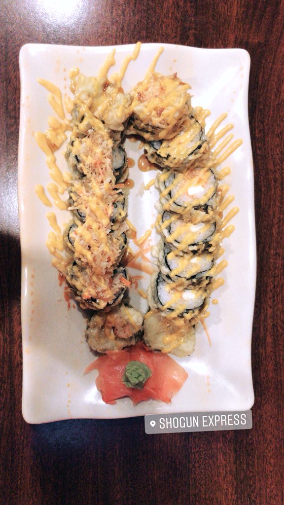 clairechunt's tweet photo. Thank you God for sushi https://t.co/MZ7Xi9Fg4y