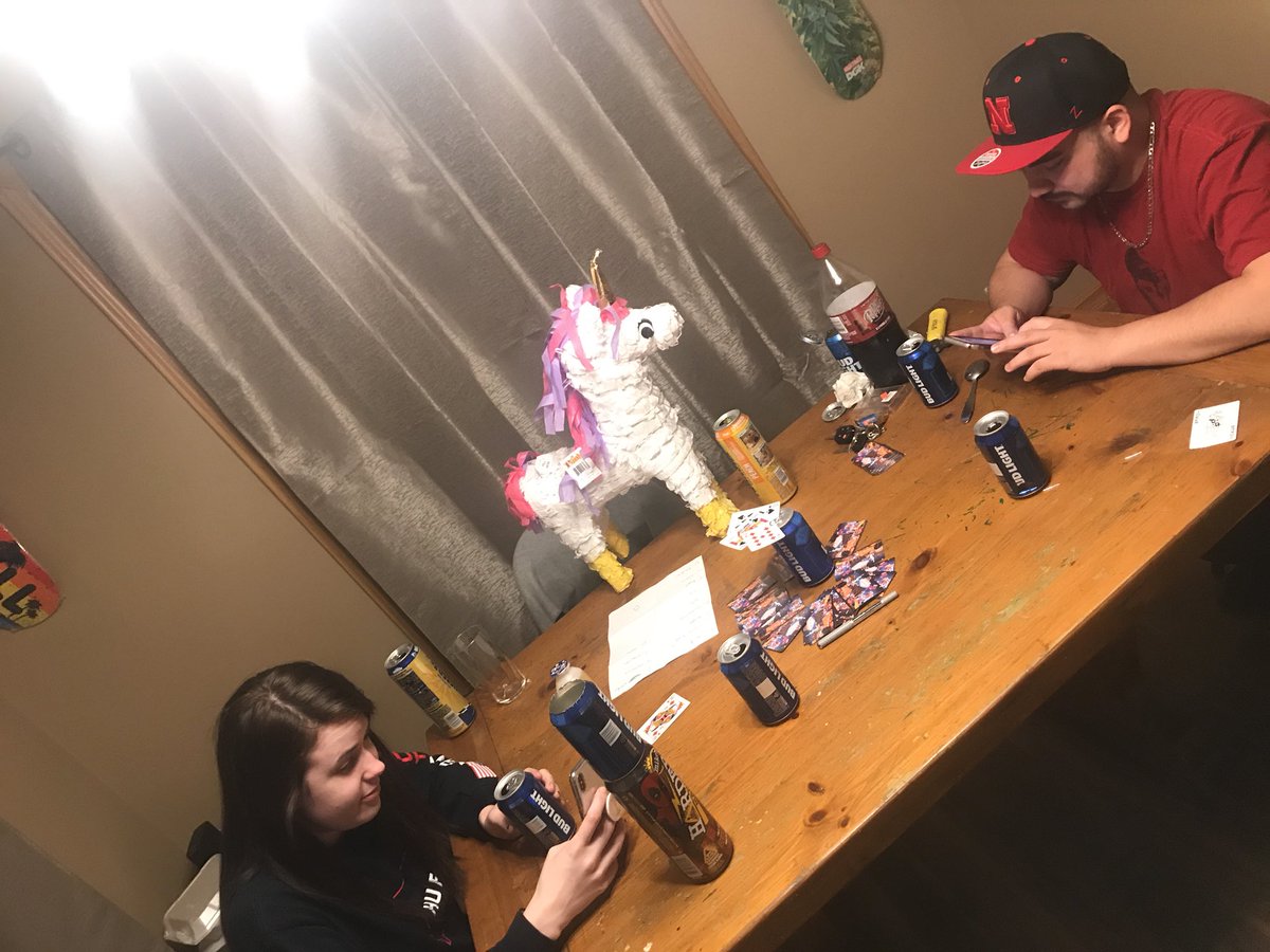 Los308's tweet photo. Why does Lucia Rosa pedrosa Sotelongo insists on drinking at this time!!! #add here on Facebook # pony life https://t.co/fpziFxAAOw