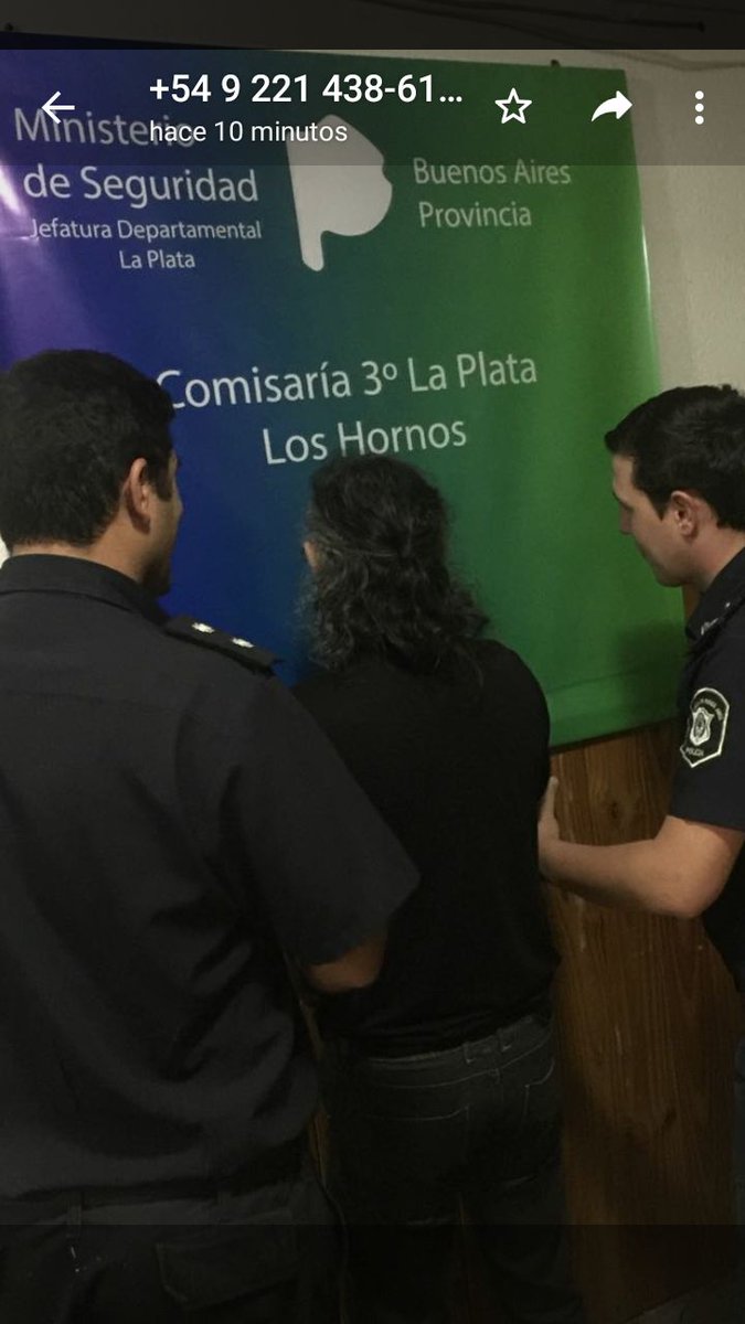 Hechosanderecho's tweet photo. 64 bis e/ 165 y 166. Un detenido en una causa x drogas. Tiene 56 años y cayó en su propio domicilio https://t.co/WBm0VztkHO