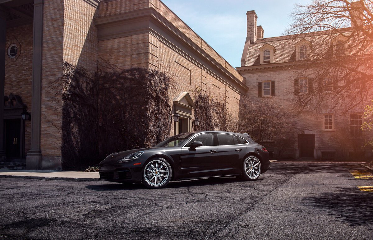 Took the @porsche Panamera Sport Turismo out around town for some photos! Really impressed with the new design. #photographer #Automotive #cars #nikon #carphotography #autoart #porschepanamera #sportturismo