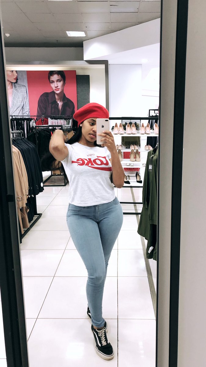 t_siinah's tweet photo. Hey✨ #FineSwatiWomen https://t.co/t8SDnBk5Ut