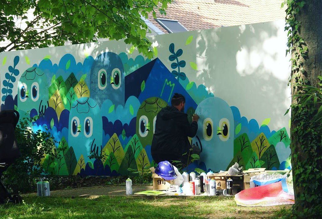 Bishopparigo's tweet photo. WORK in PROGRESS au square Paul Leveque à @lagnysurmarne 💚🌳🐥🌿#axonepromotion #StreetArt #green https://t.co/7YJgFfJAAJ