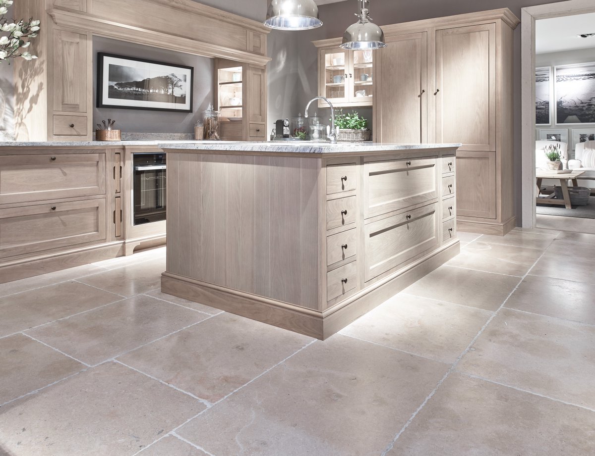 CaPietra's tweet photo. The warm, rich colours of our beautiful Neranjo Seasoned are reminiscent of a West Country Farmhouse, with the fossil and sedimentary markings making it easily mistakable for an English stone. Don't miss out on our fantastic Summer Offer - https://t.co/np3zbRJi3f https://t.co/93yB0d9h63