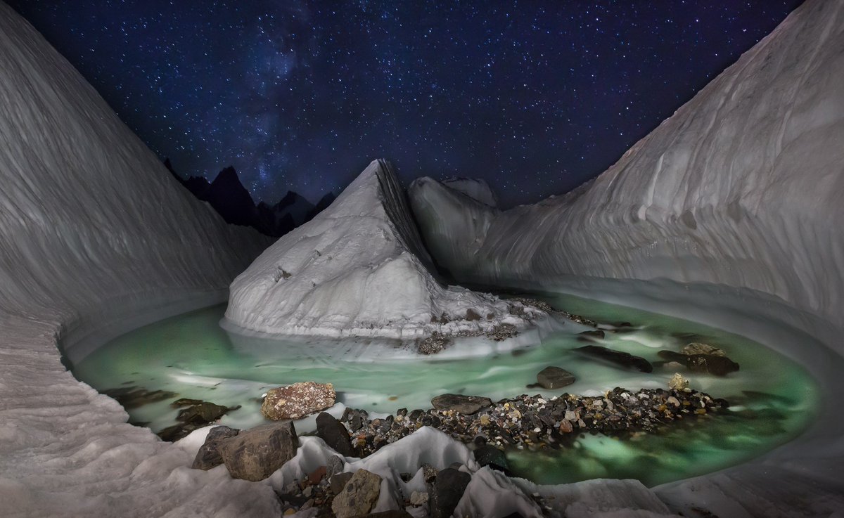TouristBlog's tweet image. A glacial river near K2 Base Camp. Nature is unbelievably beautiful.
#glacial #river #basecamp #nature