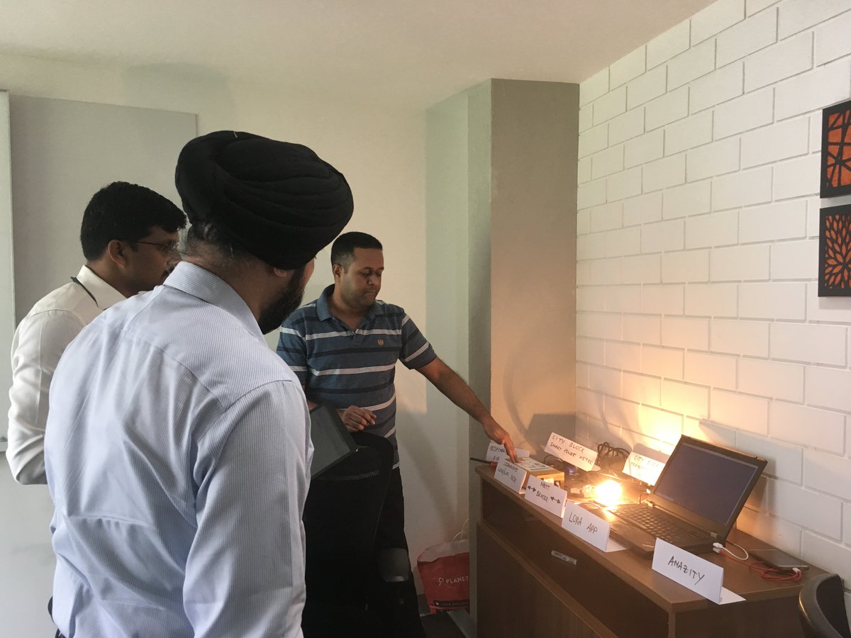 leanovatesol's tweet photo. Showcasing @LeanovateSol's #smartsolutions to reduce operational costs this afternoon in a discussion with @ServiceNow #IoT #LoRa #servicemanagement #digitaltransformation #LoRaWAN #smartcities #DCIM #futurefacilities #datacenters https://t.co/rQtaqaTxD2