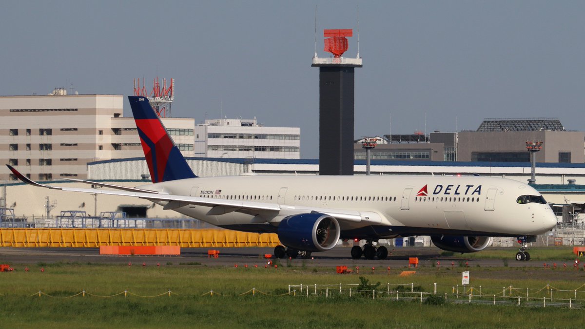 raichan_nariku's tweet photo. DeltaAirLines(DAL), #DL276 ,NRT--DTW, #N508DN ,A350-941XWB✈️DALのA350導入8号機目(最新機)登録は'18/3月😉韓国中国を主に飛んでいたがやっと日本に初飛来です😍いつもはA;RWYなのになんと言う事でしょう。Bに降りたではないですか🛬飛行姿断念😱離陸狙いとなり帰国便撮り🛫📷😅次はN509DNだ🤣 https://t.co/FRtukrhX1z