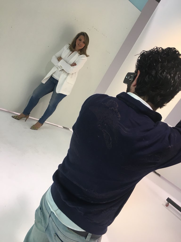 Hoy sesión de fotos con <a href="/LaIndustrial1/">La Industrial</a> cuando te sientes segura y cómoda #gracias amigo <a href="/AJERegionMurcia/">AJE Región de Murcia</a>