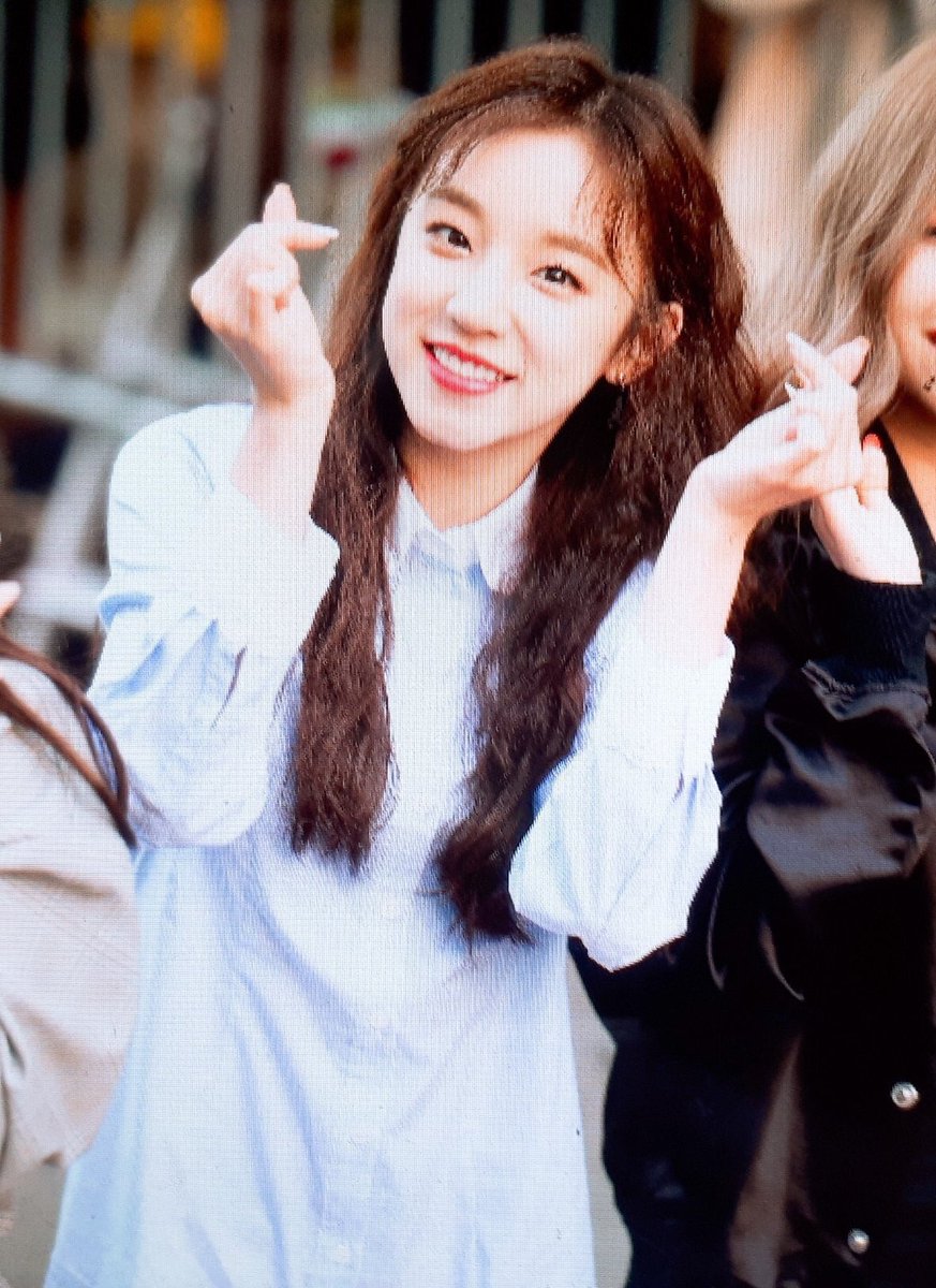 yuqipictures's tweet photo. cr; 99_yuqi
˗ˏˋ 180504 ˎˊ˗
#우기 | #여자아이들 ✩ˊ˗ https://t.co/wcvvMoUSAE