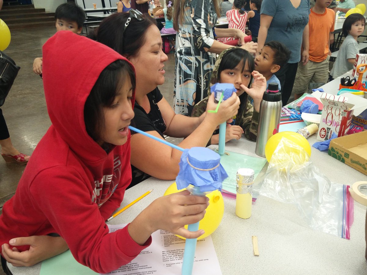 LunaliloElem's tweet photo. Terrific turnout for our Family STEAM night. Families used recycled materials for sound exploration and to make musical instruments. #steam #art #music #winds #percussion #strings #Recycle #sound #science #familynight #lunalilo @HIDOE808 https://t.co/RgQLkqvHbA
