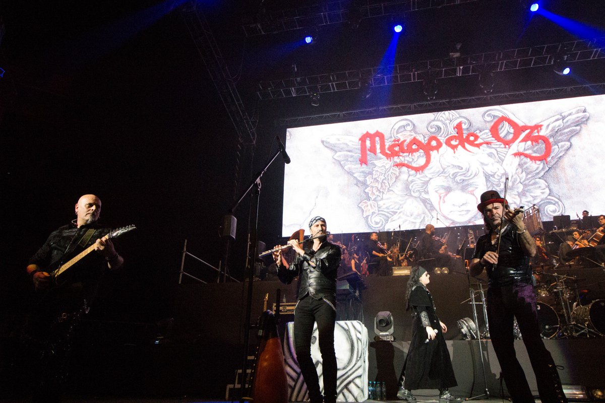 DeRevenMexico's tweet photo. m@MAGODEOZOFIC en @ArenaMtyOficial #diabulusopera #magodeoz #magodeoz2018 #mägodeoz #30añosmagodeoz https://t.co/SkxNB9CWjN