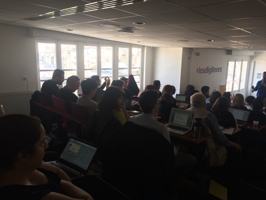 vallevysback's tweet photo. 3ème jour d’ateliers Google au showroom @lesdigiteurs. Une fois encore très nombreux et satisfaits il semble. Vivement septembre...
https://t.co/SQITRvYKoa https://t.co/4Fy5KYKKph