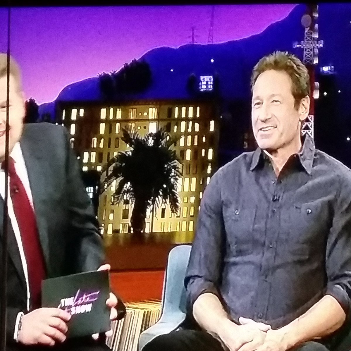 agirl8511's tweet photo. 2 hot this guy is @davidduchovny &personality 2 match#hotaf #hotmen #fineass Henry Winkler so cool 2 #bronzfonz #happydays @hwinkler4real #BetterLateThanNever is great keep it coming if u want 2 replace jeff I volunteer!! #jamescorden did I say damn #DavidDuchovny lookingfine https://t.co/tTOwiExaPD