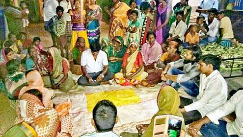 ChetanAhimsa's tweet image. Last weekend, engaged w/ former #Devadasis-- caste &amp;amp; gender ostracized women-- &amp;amp; visited sites in Uchangidurga, Davangere, KA to understand vestiges of dehumanizing practice

Hope to tie up w/ Devadasi org's to push for governmental job/study/financial upliftment for them &amp;amp; kids