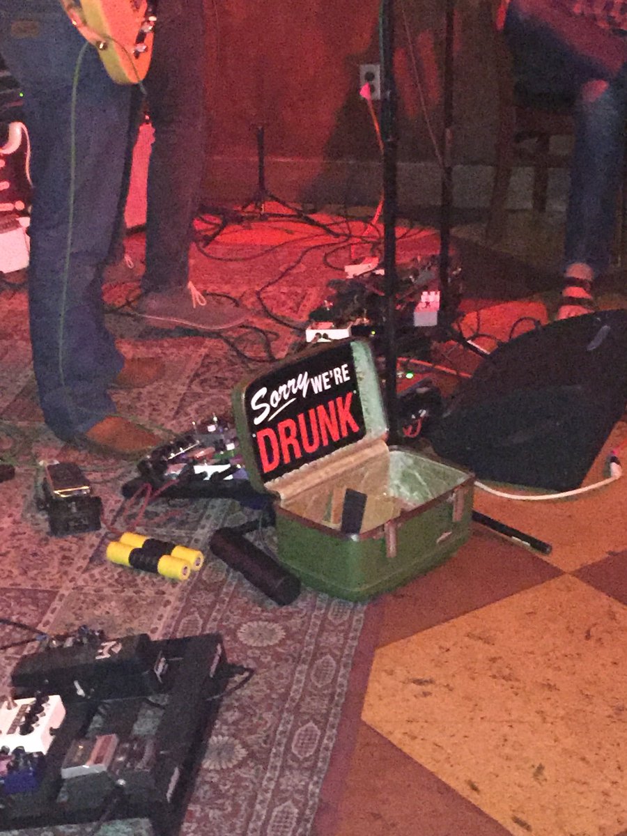 MisterDuck's tweet photo. Tip jar at Moody’s Bar &amp; Beats in Truckee, at the Truckee Hotel (in Truckee — natch). #Truckee #CaliforniaTour #LakeTahoe https://t.co/DxDF6SCUbM