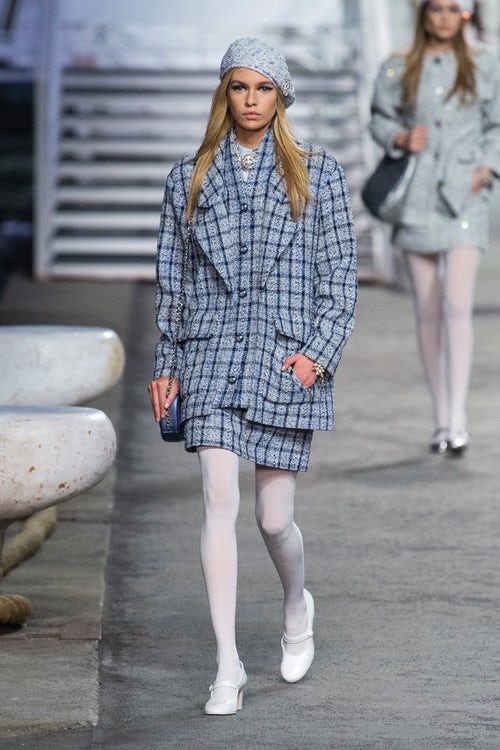 BoF's tweet photo. Just in, see all the looks from the @CHANEL show: https://t.co/EcggpJwO3v #BofW https://t.co/m9tdl5CNtL