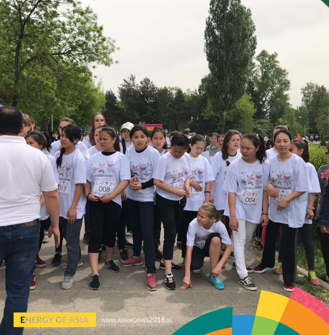 asiangames2018's tweet photo. To spread the energy and spirit of #AsianGames2018, another #AGFunRun was held at Bishkek, Kyrgyzstan! More than 1000 people were attending this event and excitedly welcoming Asia’s biggest sports event! https://t.co/9uOQlm0nX7