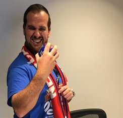 GreaterBankAU's tweet photo. @GreaterBankAU goes 🔴&amp;🔵 for the @NewcastleJetsFC! 
All across our head office and Hunter branches today, we’ve been bringing the ❤️ for our team! Stand up if you love Newcastle! ✈️✈️✈️ @LawrieMcKinna #JETSCONNECT #NEWvMVC #WinAsOne #ALeagueFinals #standwiththejets https://t.co/67FAPRg4iV
