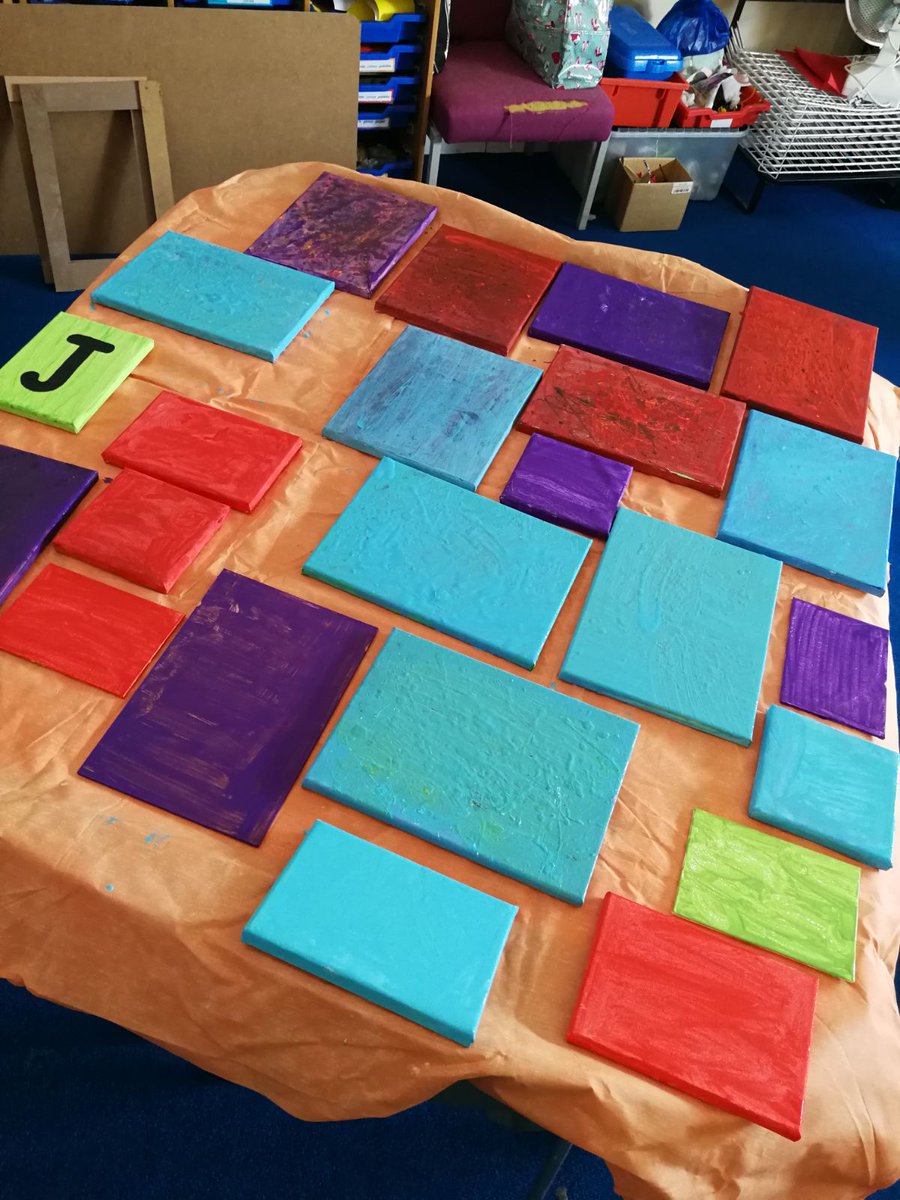 LutonJunior's tweet photo. Behind the scenes of Year 4's Matilda preparation, props and scenery are hard at work!
#PropsToTheProps https://t.co/llusH3AEM2