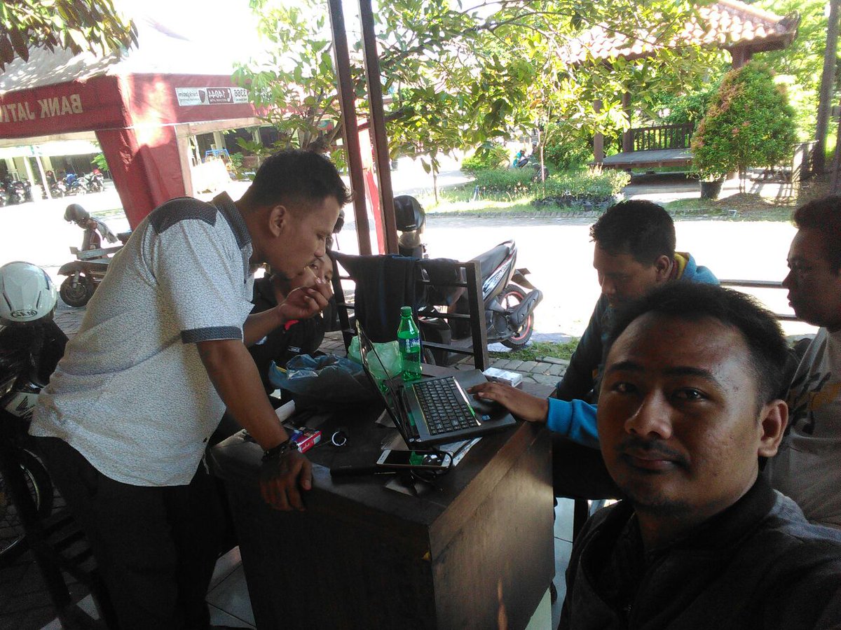 AnsoriAim's tweet photo. Ada Pendamping Desa - PLD yang selalu mendampingi desa demi kemajuan Indonesia
#TerimakasihPLD
#tppijawatimur 
#tppdeltasidoarjo 
#tppkrembung

@jokowi
@EkoSandjojo
@taufikmadjid71
@anwsanusi
@fachrilabalado
@DewantoAndry
@P3MDSidoarjoKab https://t.co/JVxYinyBd1
