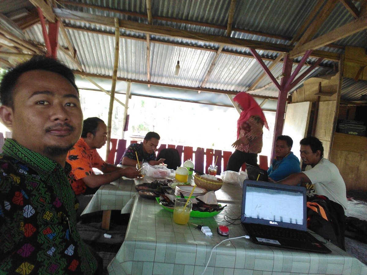 AnsoriAim's tweet photo. Ada Pendamping Desa - PLD yang selalu mendampingi desa demi kemajuan Indonesia
#TerimakasihPLD
#tppijawatimur 
#tppdeltasidoarjo 
#tppkrembung

@jokowi
@EkoSandjojo
@taufikmadjid71
@anwsanusi
@fachrilabalado
@DewantoAndry
@P3MDSidoarjoKab https://t.co/JVxYinyBd1