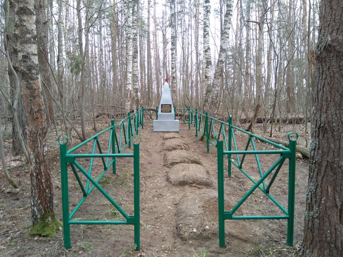 Члены <a href="/MKSS_Shuyaray/">Сторонники ЕР ШМР</a> принимают активное участие в субботниках по благоустройству территорий поселений, совместно с волонтерами приводят в порядок памятники и мемориалы участникам ВОВ.