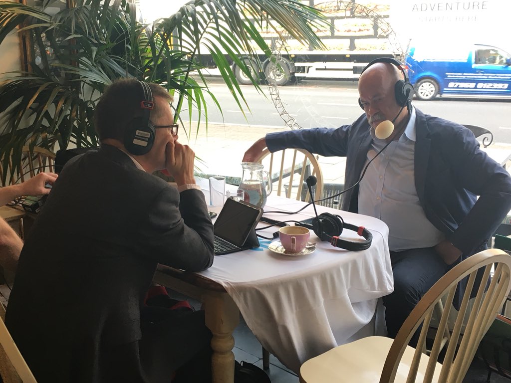 cat_bolsover's tweet photo. Good morning London! 5 live Breakfast is at The Georgian cafe on the Wandsworth/Lambeth border with @NickyAACampbell & @JPonpolitics #Wandsworth #LocalElections #thinkingfaces https://t.co/gEtSFL9rcz