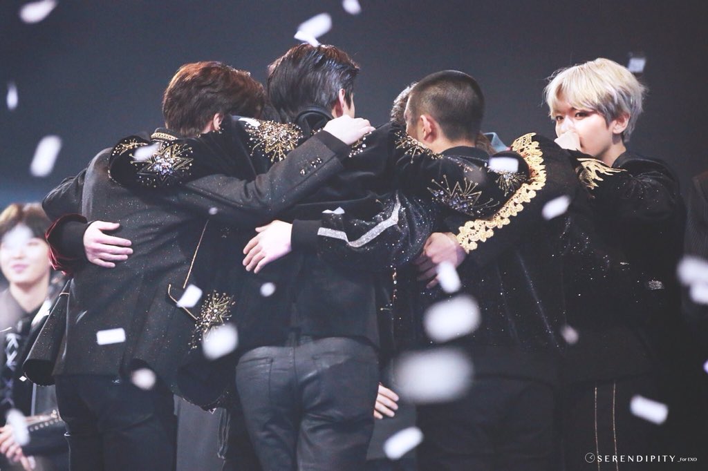 marumarublyo1's tweet photo. 今までも、これからも、EXOが1番

 #PremiosMTVMiaw
#MTVBRKPOPEXO 
@weareoneEXO https://t.co/LuC2UGBC4B