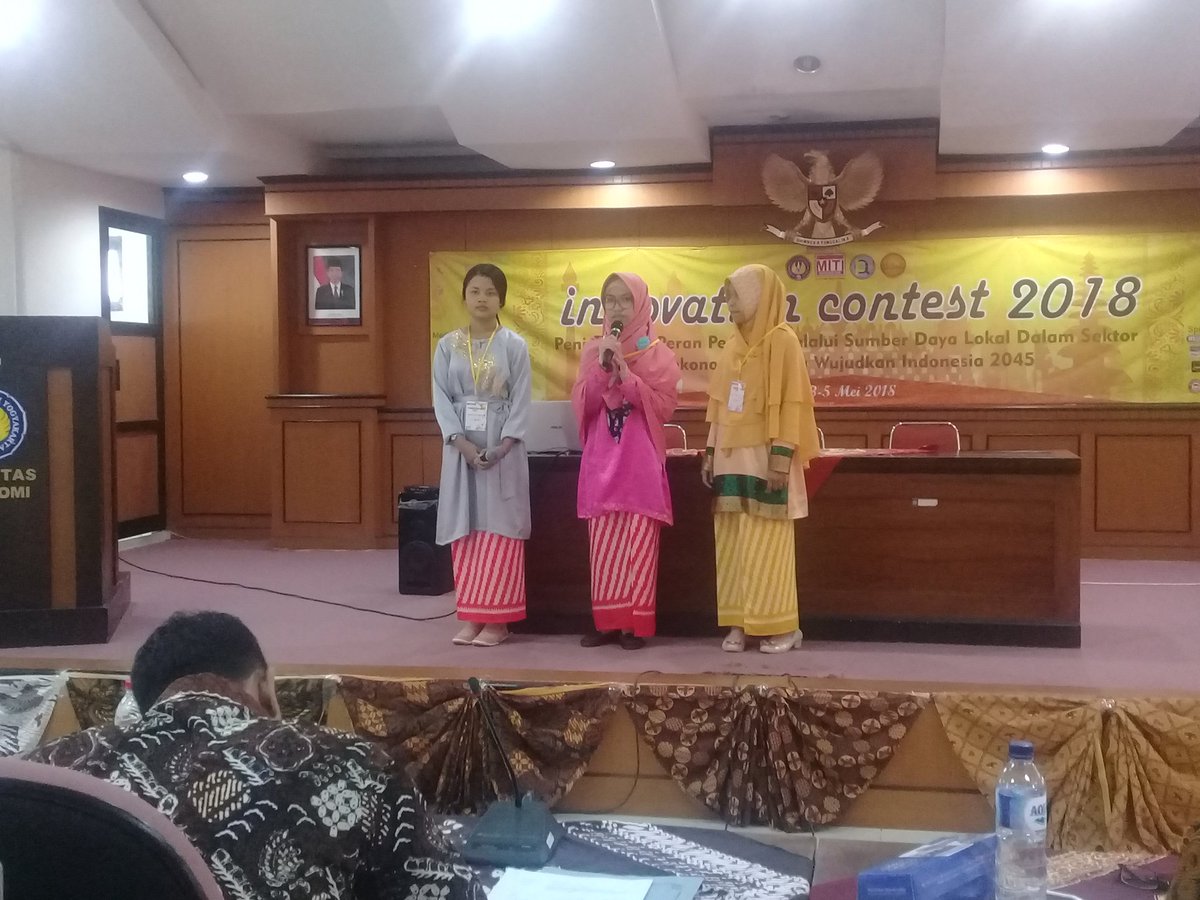 iconfeuny's tweet photo. [LIVE REPORT] Sedang berlangsung presentasi dari tim finalis presentator ke 10 dari tim finalis Universitas Tanjungpura dengan ketua Lydia https://t.co/nHieoRDRMY
