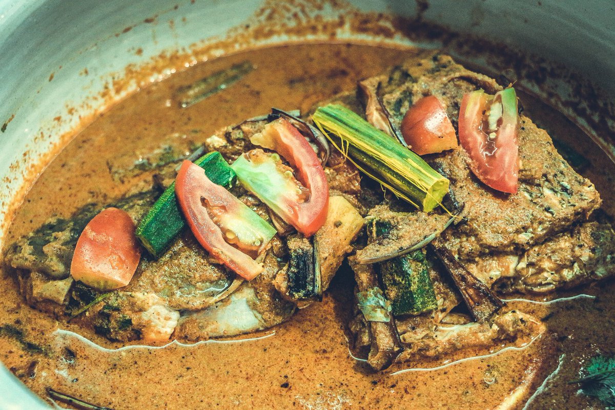 Zin10SantaFe's tweet photo. New on blog: 10 Sri Lankan curry dishes you absolutely have to try in #SriLanka. 

#VisitSriLanka #Travel #natnzin 

https://t.co/r9CkPHc9LX https://t.co/VLa488ErPe