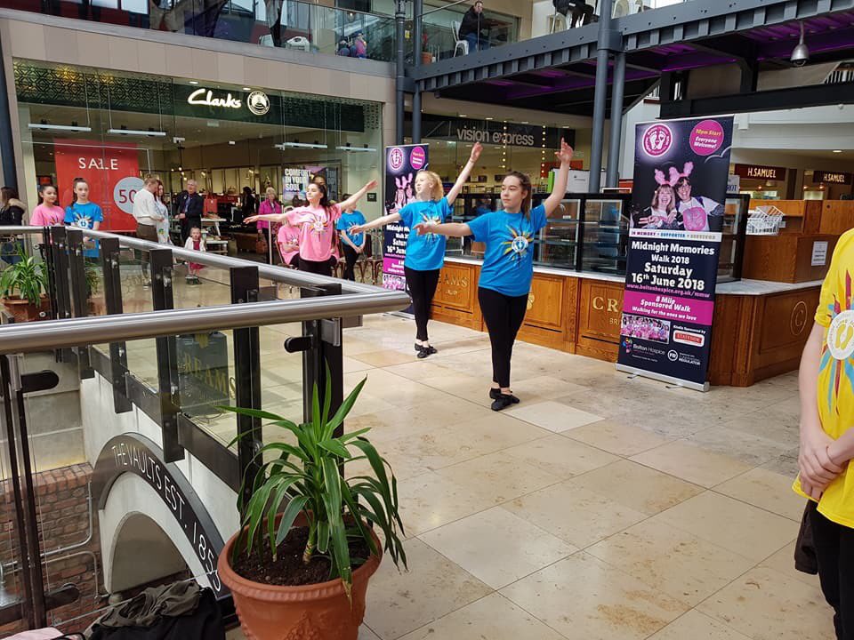 tdsbolton's tweet image. Last weekend our senior students supported the @boltonhospice in advertising their #Midnightmemorywalk by performing in Bolton @Market_PlaceSC Professionalism and polite manner to all.  Well done guys! 👏🏼❤️