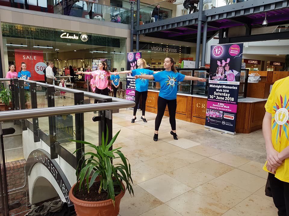 tdsbolton's tweet image. Last weekend our senior students supported the @boltonhospice in advertising their #Midnightmemorywalk by performing in Bolton @Market_PlaceSC Professionalism and polite manner to all.  Well done guys! 👏🏼❤️