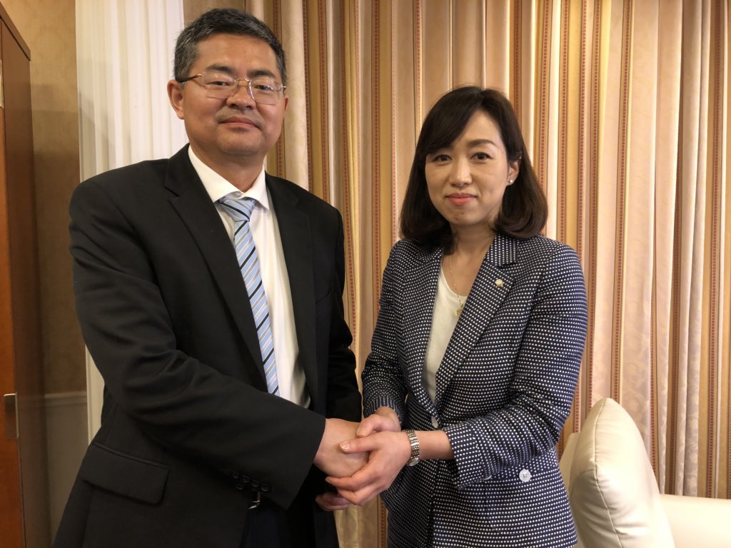 milpitas95035's tweet photo. 今天与日本新兴右翼政党幸福实现党党首释量子女士就中国宗教迫害、朝韩美谈判、马克思主义与宗教等话题进行了交流。这个政党将消灭共产主义、抵制马克思主义作为主要政纲！ https://t.co/W6EawJkwRw