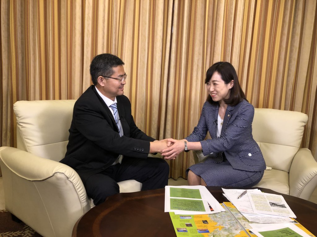 milpitas95035's tweet photo. 今天与日本新兴右翼政党幸福实现党党首释量子女士就中国宗教迫害、朝韩美谈判、马克思主义与宗教等话题进行了交流。这个政党将消灭共产主义、抵制马克思主义作为主要政纲！ https://t.co/W6EawJkwRw