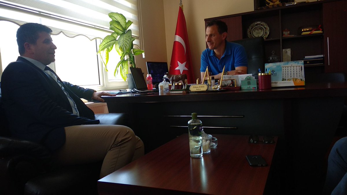 Çorum İli Damızlık Sığır Yetiştiricileri Birlik Başkanı Sayın Yılmaz Kaya'yı ziyarette bulunduk. İlgi ve alakalarından dolayı teşekkür ediyoruz.