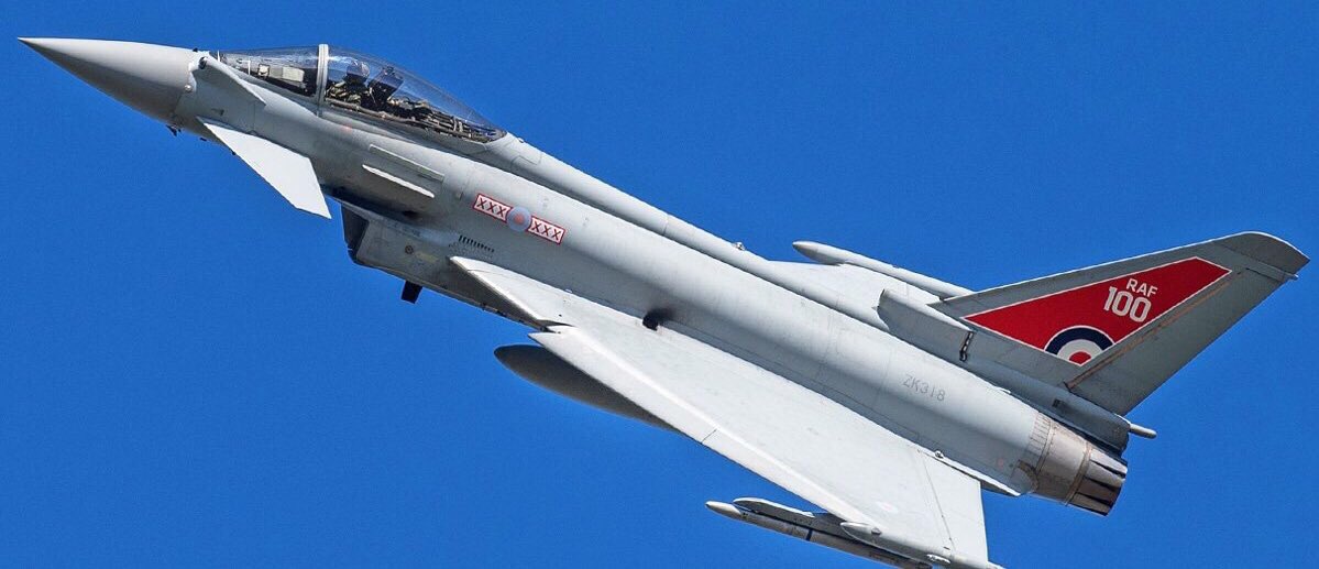 RAFTyphoonTeam's tweet photo. It’s #PhoonFriday but who’s ready for #ShuttleworthSunday ? 😁
@TyphoonDisplay will thunder in to 2018 in style at the now SOLD OUT @Shuttleworth_OW Season Premiere!
Our PR Trailer will also be on the ground so come & say hello! 🎟👋🏼✈️#BringTheNoise2018 https://t.co/9Wp0m77xcl