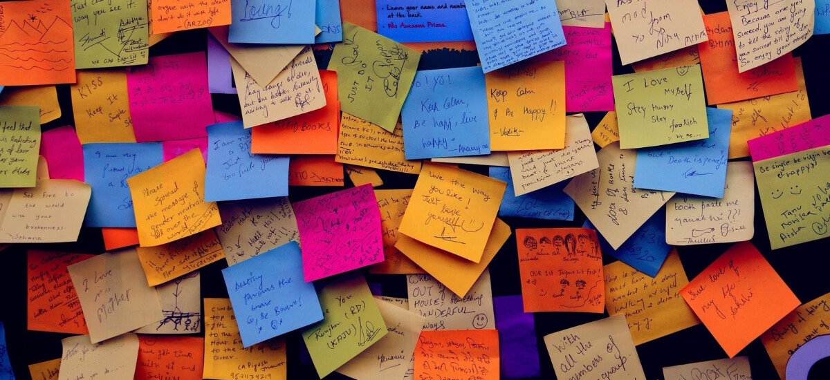 hootsuite's tweet photo. Has your brand been curating content for your social media feeds? If not, here's why you should start: https://t.co/sSG5Lh4OWS https://t.co/BD04ImjbCI