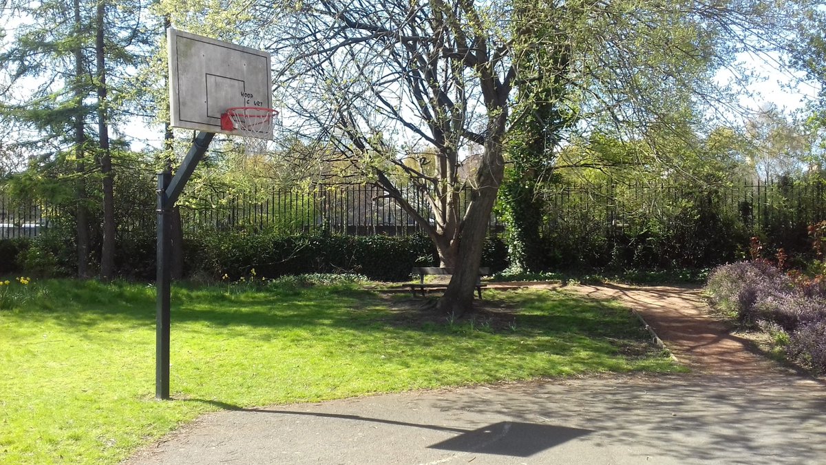 Please vote for our school to win a garden makeover! We need as many votes as possible to be in with a chance! Please share to everyone you know!! 
mybuilder.com/competitions/g…
#petalsforpilrig