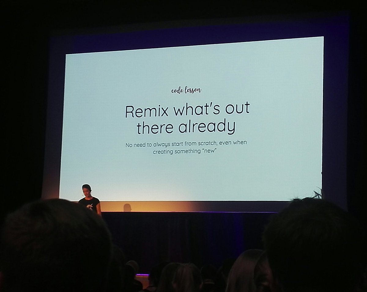 designclub_fi's tweet image. @NadiehBremer Lessons from  sketching data #VS18 #vizknowledge #aaltofestival #designclubfi