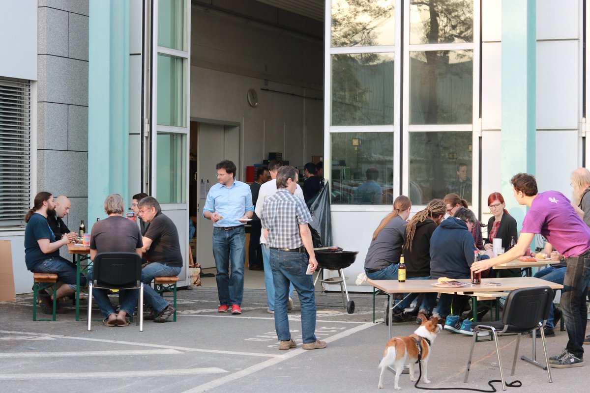 MakerspaceDA's tweet photo. Grillen @MakerspaceDA im #hub31. Wieso machst du noch nicht mit? https://t.co/NZZLA0Nxsn