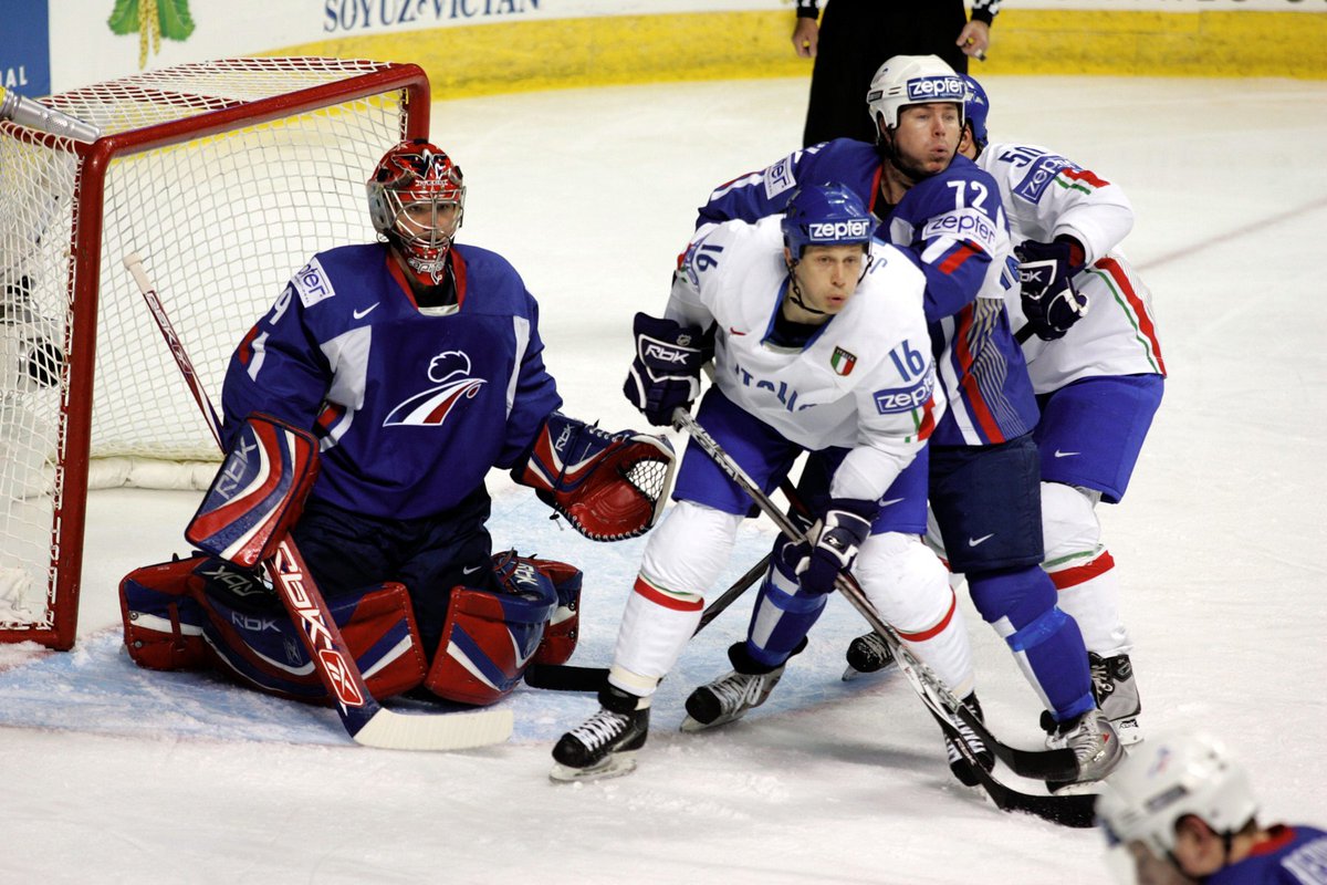 Hockey_FRA's tweet photo. {#MerciDave}

Sous la direction de Dave Henderson, l'équipe de France a jusqu'à présent connu le succès à 23 reprises en CM Elite. La 1ère victoire date du 9 mai 2008 face à l’Italie en barrages de relégation (3-2, Québec) 📷👀

#WeCanBeHeroes #Copenhague2018 https://t.co/aNl0JKUyEw