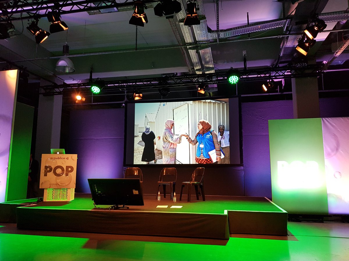 Jetzt auf #stage5: @karl_steinacker und <a href="/valeriekhan100/">Valerie Khan</a> zu digitaler Identität im humanitären Kontext. #rp18