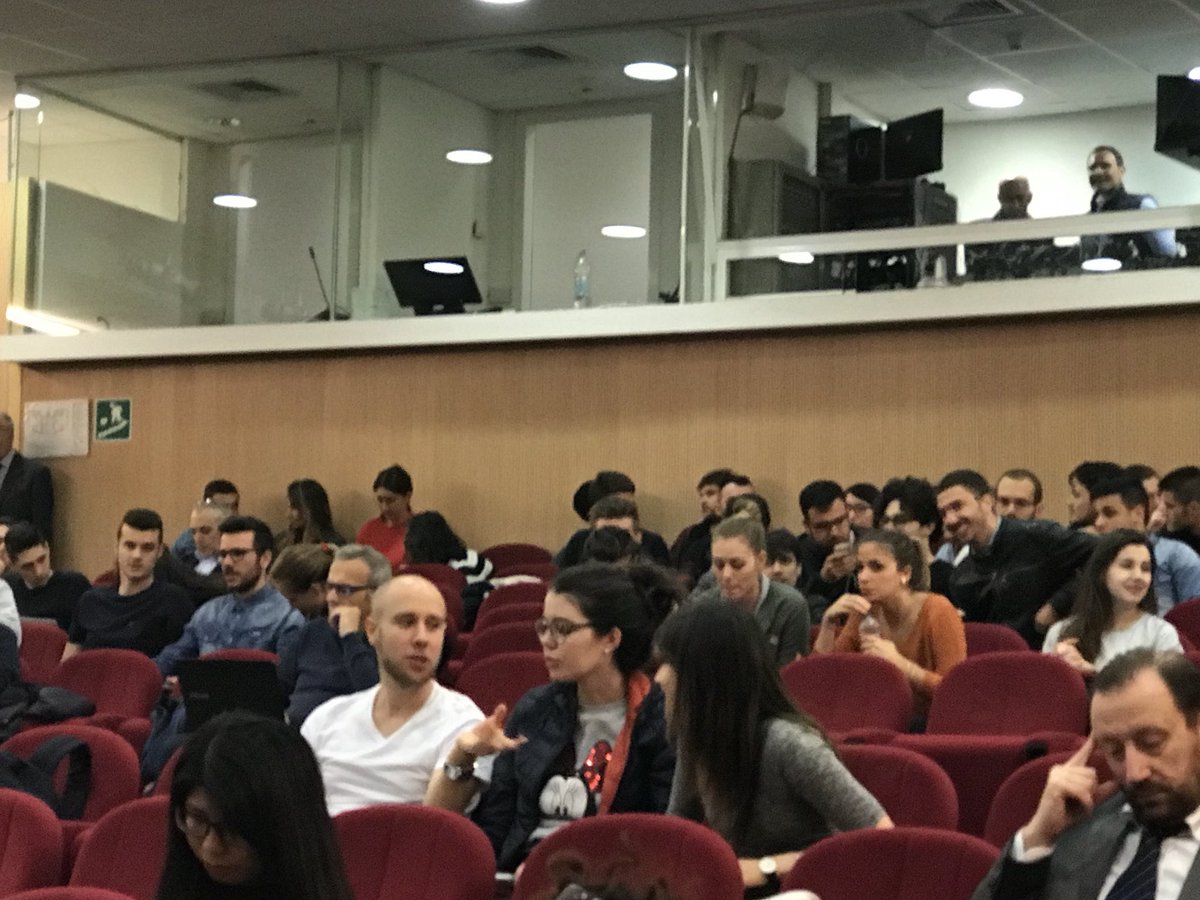 Adottare un nuovo paradigma della #comunicazione pubblica che includa tutte le modalità del #digitale - i temi dell’incontro di oggi in U12 (Auditorium), organizzato da CRIET #pasocial #Bicocca20