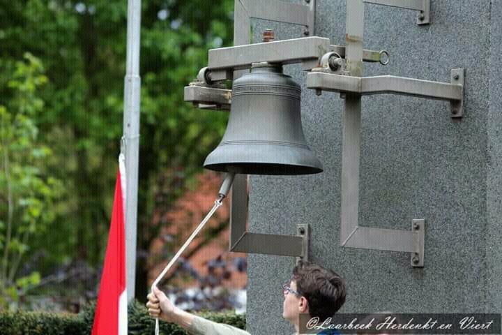 DeBiezen_76's tweet photo. 18:45u #Dodenherdenking Laarbeek muziektuin #BeekEnDonk en net voor 20u #oorlogsmonument langs gemeentehuis |na de herdenking vertrekt Runningteam een naar #Wageningen om het #bevrijdingsvuur te halen 🇳🇱 https://t.co/CjGP7P5A7p