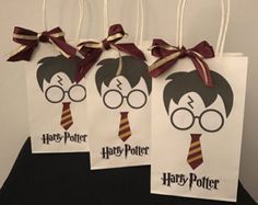 PartyTimeIdeas's tweet photo. 🎓🎓🎓 https://t.co/GQ0mSQQd1m