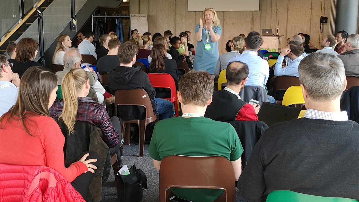 PaulDietz7's tweet photo. "Fintechs need banks" said Lanna Idris @Technikmuseum_B #rp18 https://t.co/oI0P9QvGNY
